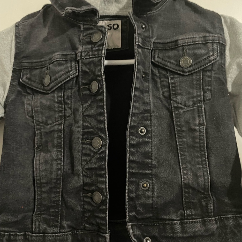 2 denim jackets black and blue with gray sleeves size medium and small (kids)